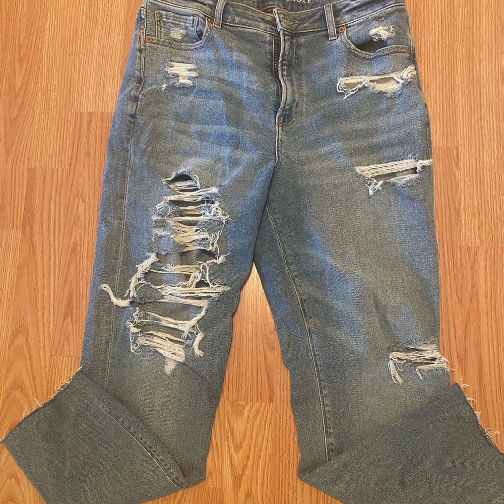 American eagle mom jeans